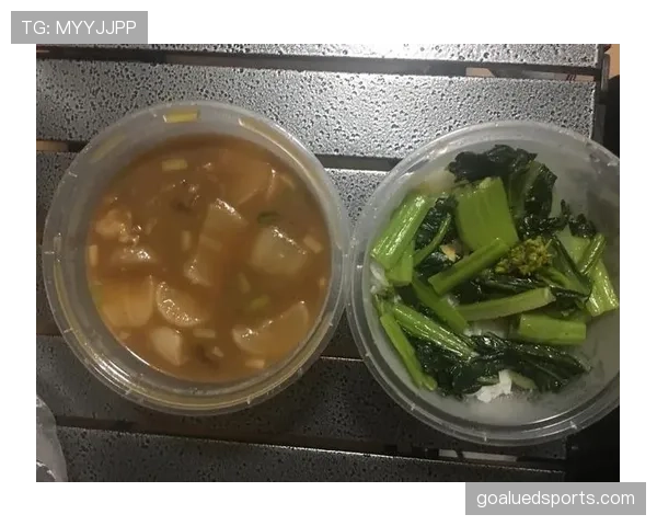 刷到庞伟的早餐照,碗里那东西比我整个月工资看着都疼... 刷到庞伟的早餐照,碗里那东西比我整个月工资看着都疼...